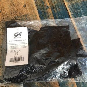 NEW WITH TAG GK booty shorts Adult Small + capris